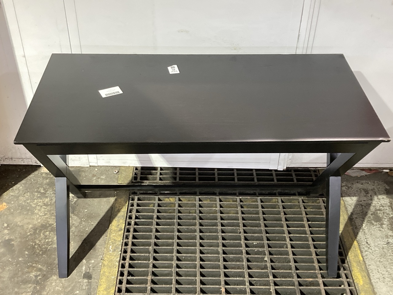 Lot 45  
            Birmingham - Collection or Delivery 

                
DAVID PHILLIPS R/JULES DESK IN WENGE IR-25146D ORIGINAL RRP £299