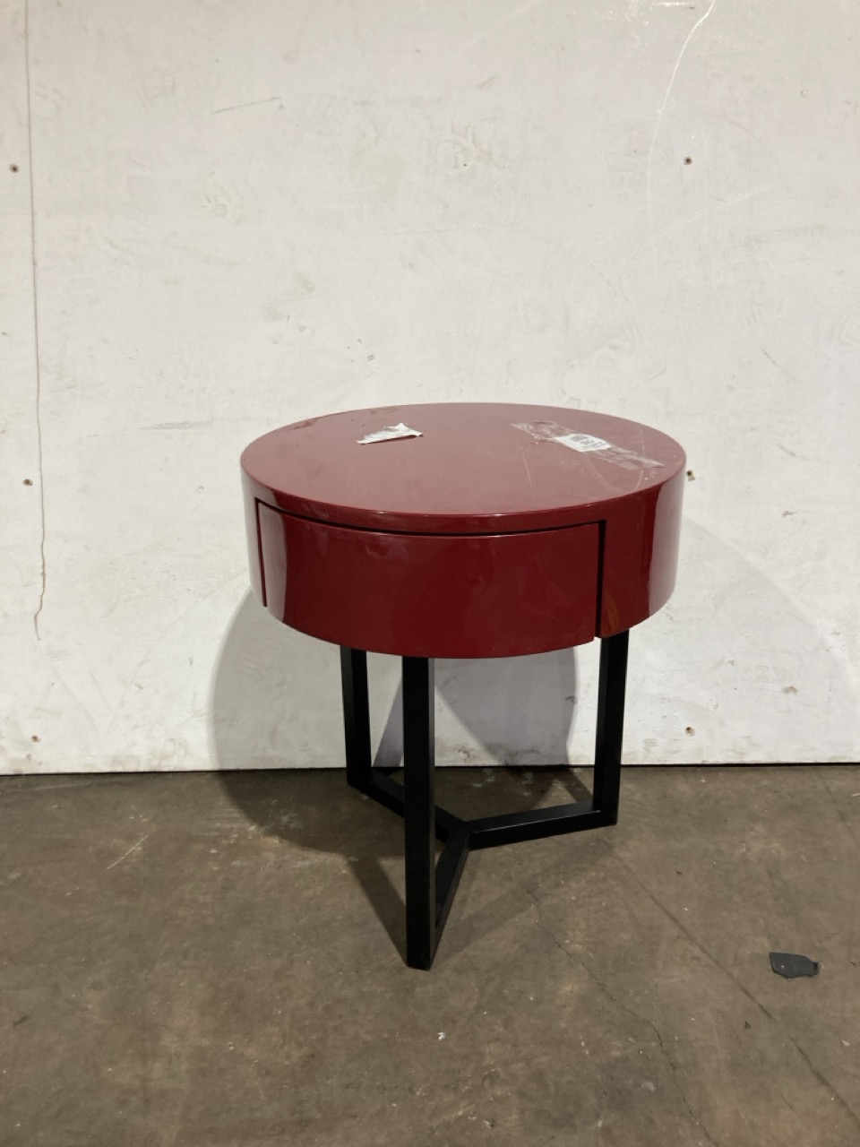 Lot 96  
            Birmingham - Collection or Delivery 

                
DAVID PHILLIPS R/LUDLOW BEDSIDE TABLE IN MERIOT IR-26576D ORIGINAL RRP £59
