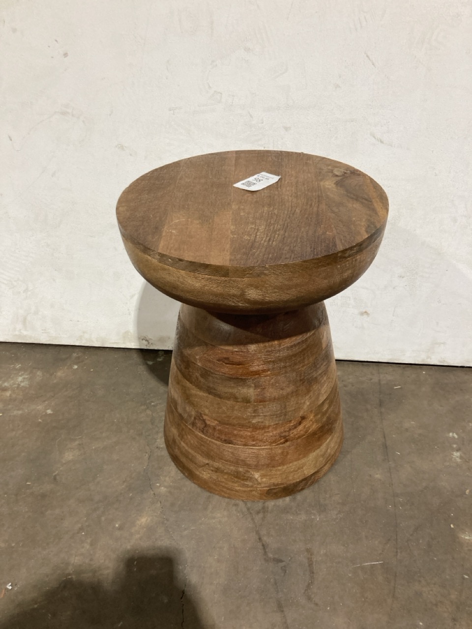 Lot 98  
            Birmingham - Collection or Delivery 

                
DAVID PHILLIPS R/MILSTEAD SIDE TABLE IN BROWN IR-39273D ORIGINAL RRP £180