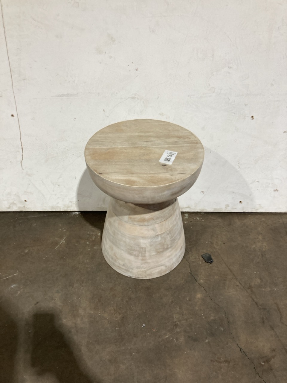 Lot 99  
            Birmingham - Collection or Delivery 

                
DAVID PHILLIPS R/SARASOTA SIDE TABLE IR-41873D ORIGINAL RRP £268