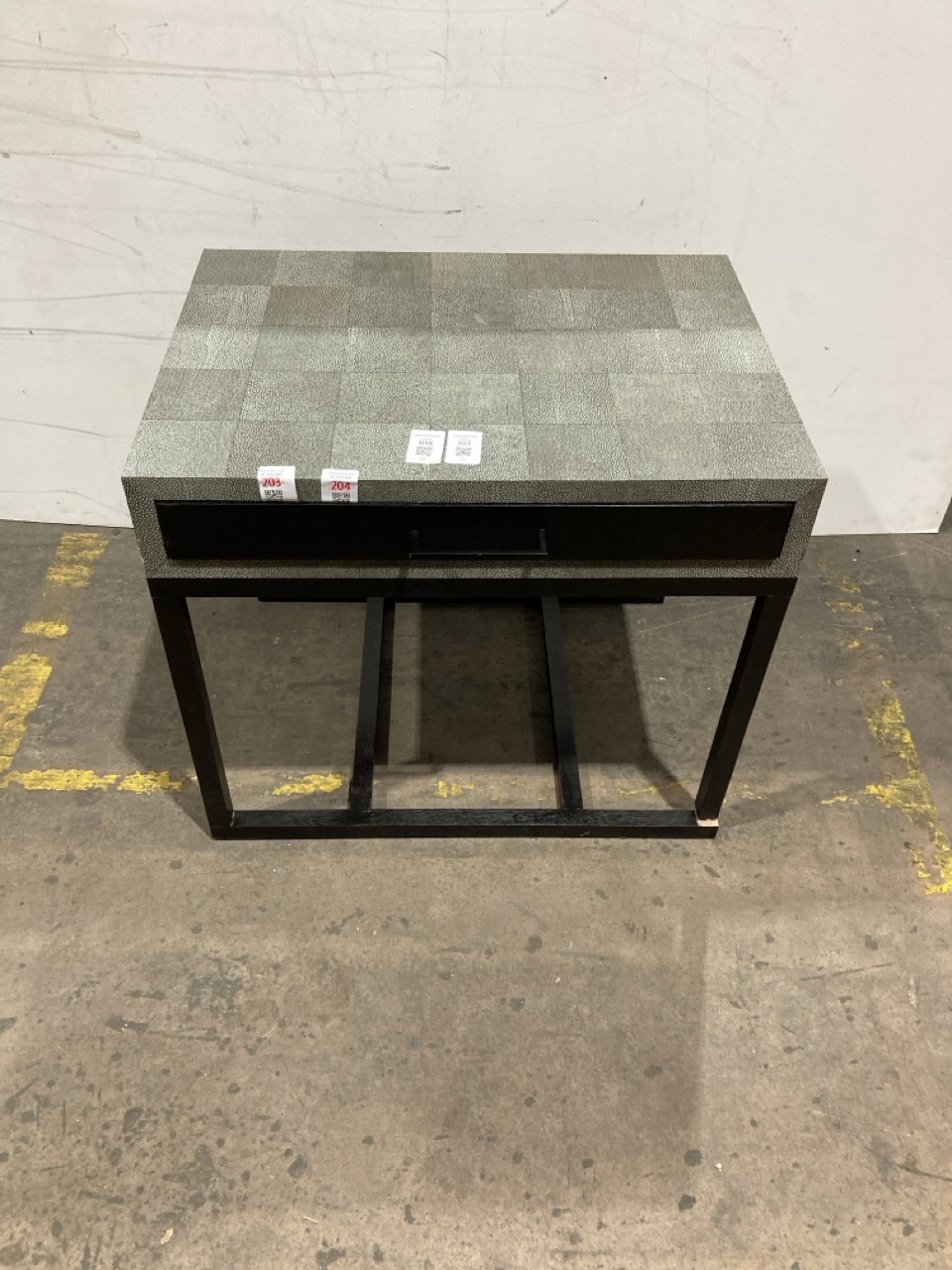 Lot 107  
            Birmingham - Collection or Delivery 

                
DAVID PHILLIPS RIVERIA BEDSIDE TABLE IN BLACK/STONE ORIGINAL RRP £1,060