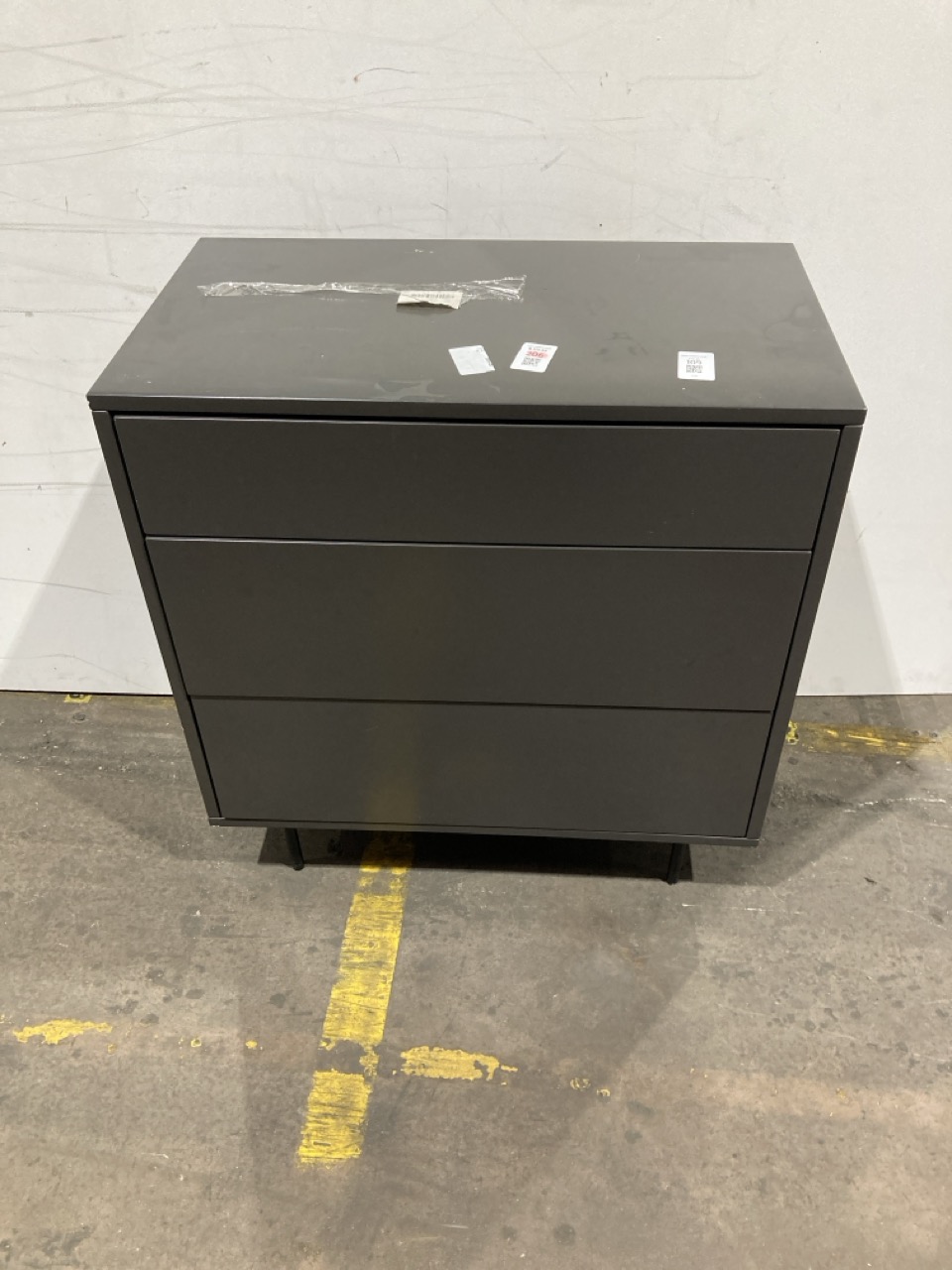 Lot 109  
            Birmingham - Collection or Delivery 

                
DAVID PHILLIPS MARLEY 3DRW CHEST IN DARK GREY ORIGINAL RRP £219