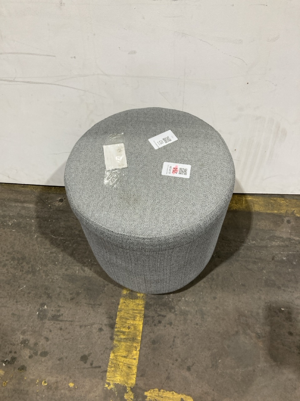 Lot 112  
            Birmingham - Collection or Delivery 

                
DAVID PHILLIPS AMHERST FOOTSTOOL IN SLATE ORIGINAL RRP £269