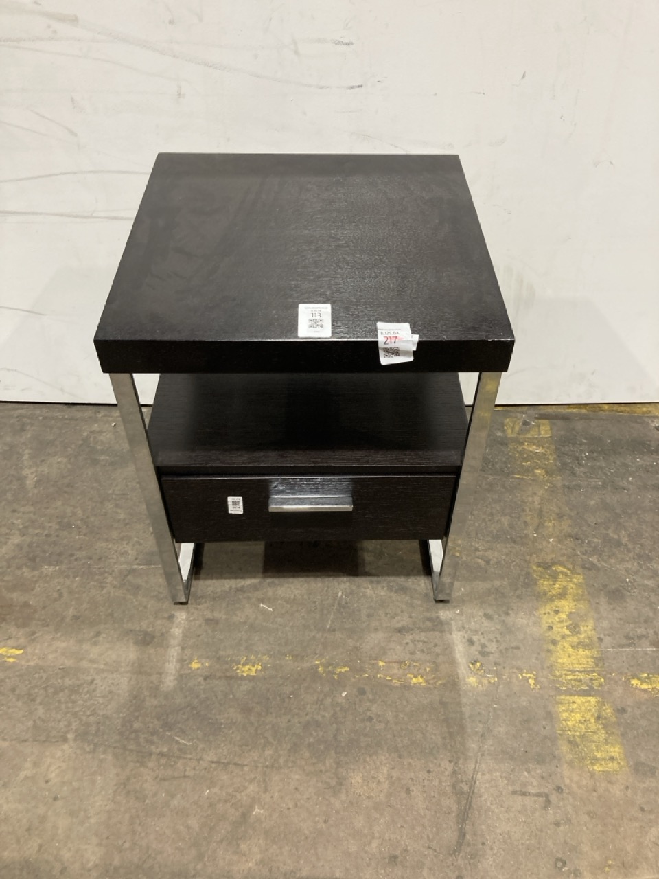 Lot 113  
            Birmingham - Collection or Delivery 

                
DAVID PHILLIPS MAC LAMP TABLE IN BLACK ORIGINAL RRP £599