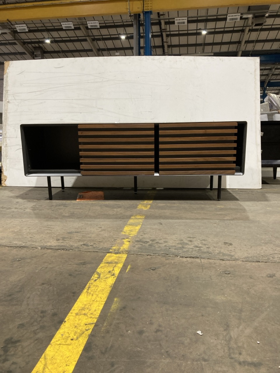 Lot 115  
            Birmingham - Collection or Delivery 

                
DAVID PHILLIPS CAMBER MEDIA UNIT IN BLACK/WALNUT ORIGINAL RRP £849