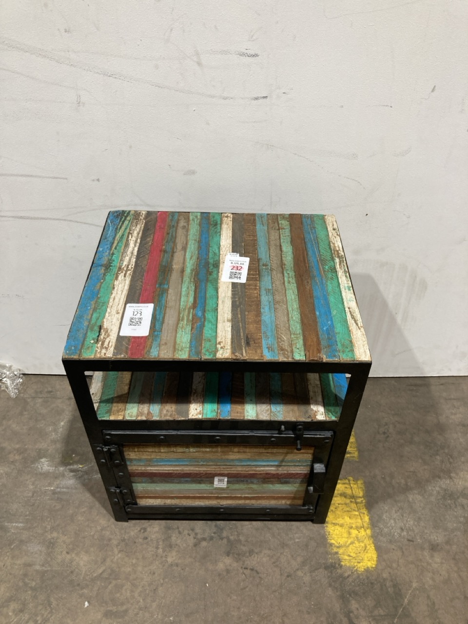 Lot 123  
            Birmingham - Collection or Delivery 

                
DAVID PHILLIPS BAHIA BEDSIDE CABINET ORIGINAL RRP £339