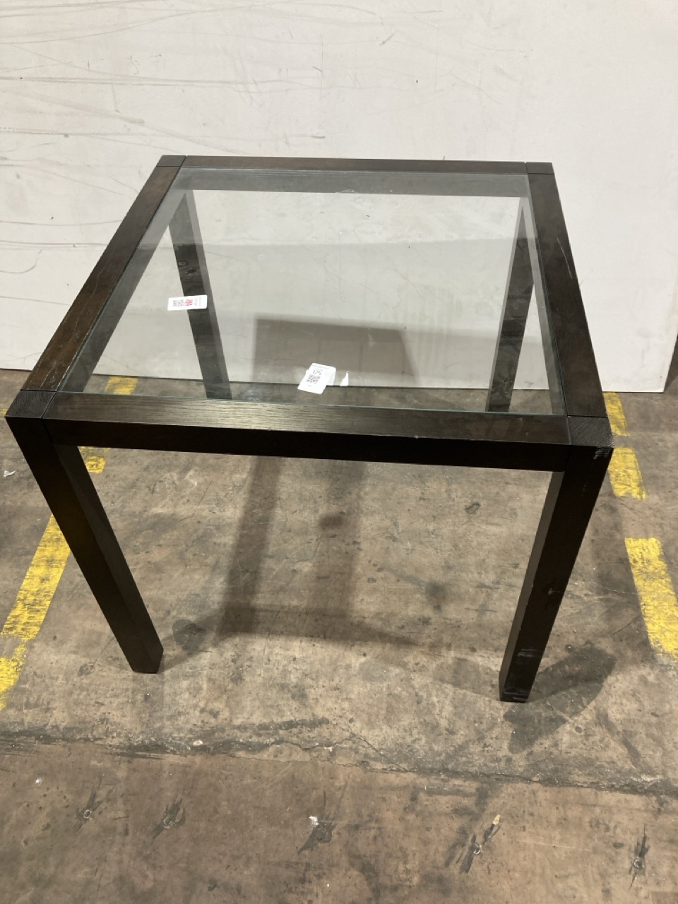 Lot 125  
            Birmingham - Collection Only 

                
DAVID PHILLIPS SQUARE DINING TABLE IN BROWN/GLASS ORIGINAL RRP £150