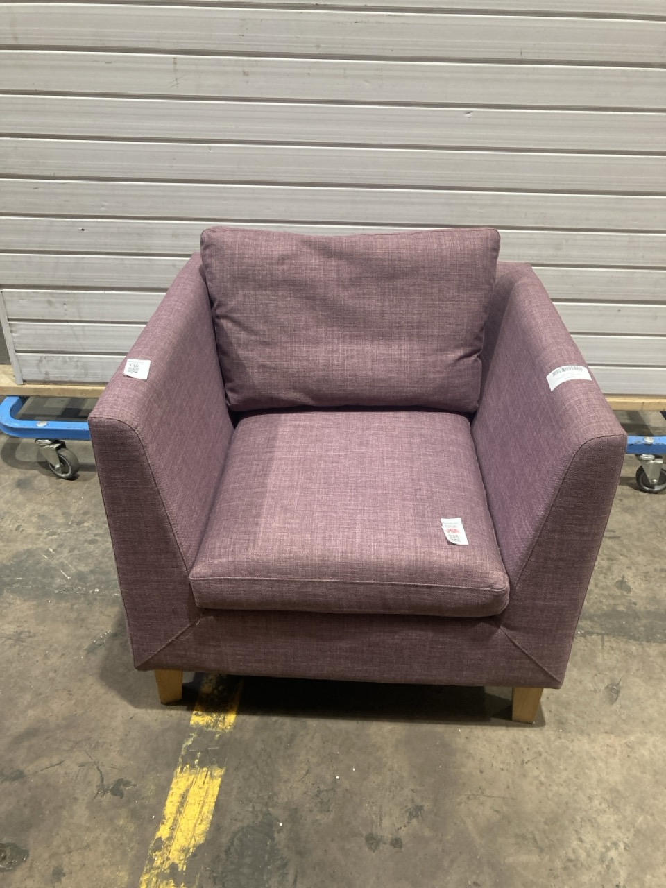 Lot 140  
            Birmingham - Collection or Delivery 

                
DAVID PHILLIPS SERELINA OCCASIONAL CHAIR IN PLUM RRP £249