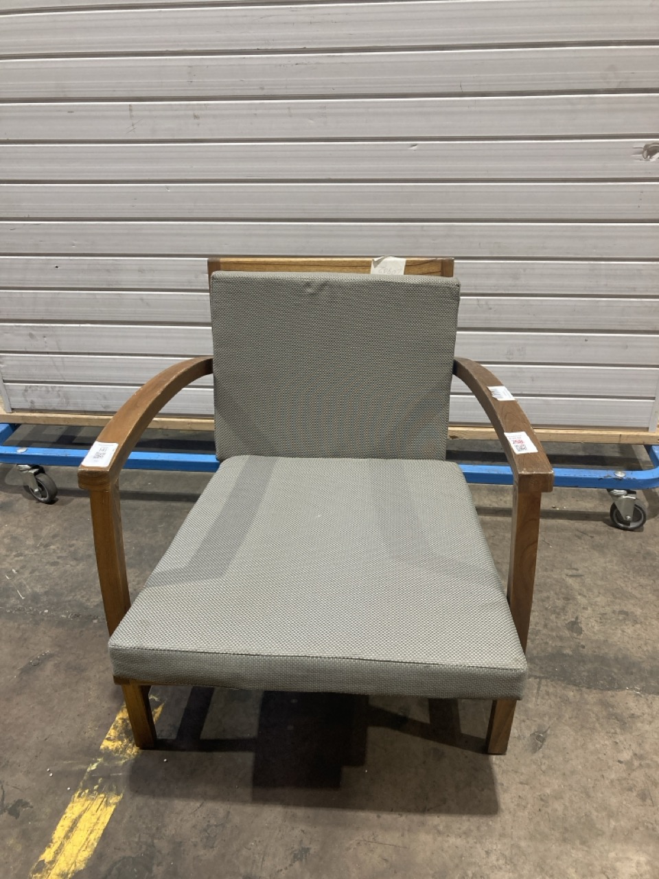 Lot 141  
            Birmingham - Collection or Delivery 

                
DAVID PHILLIPS KUBO CLASSIC OUTDOOR CHAIR RRP £329