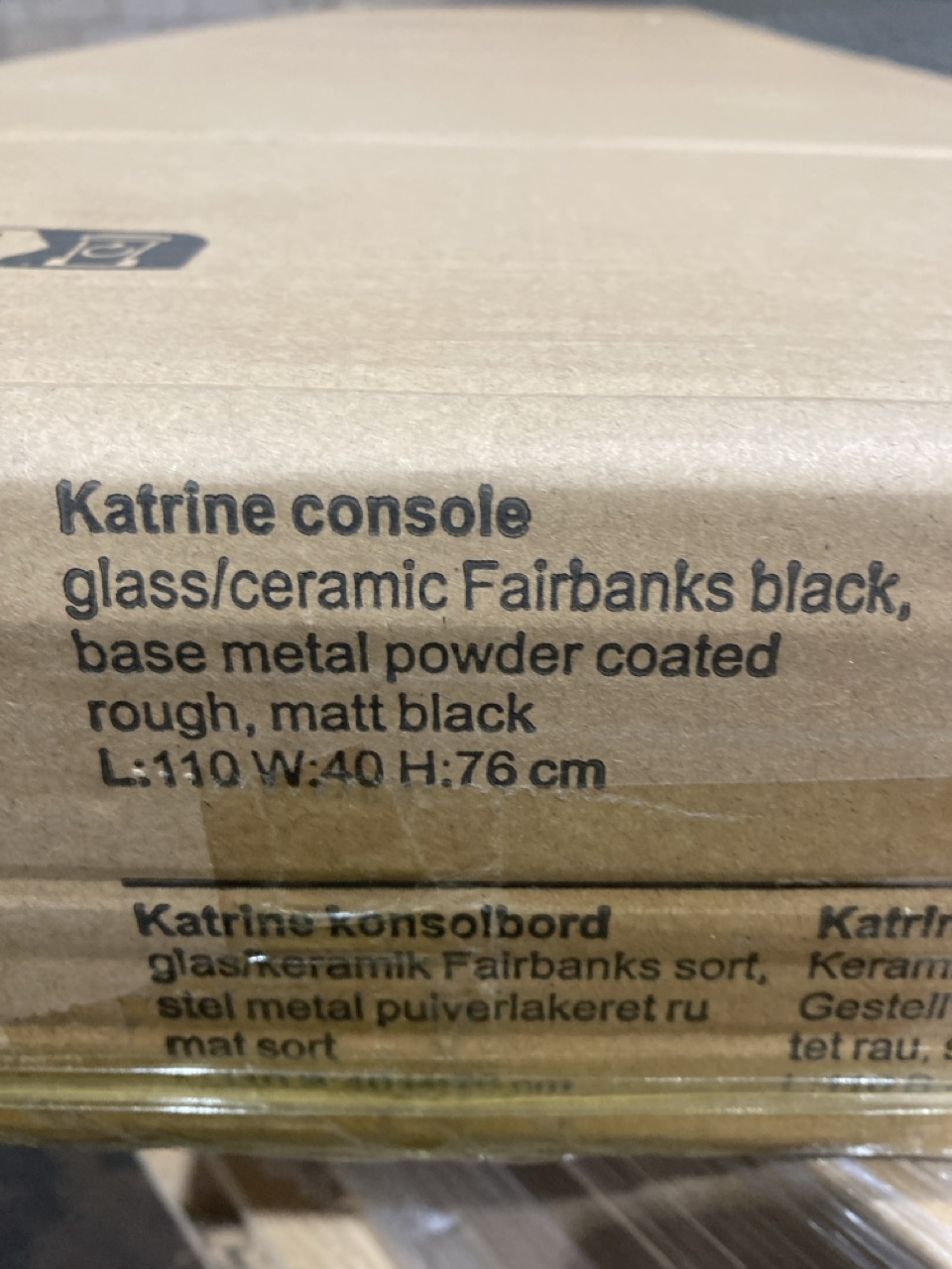 Lot 147  
            Birmingham - Collection Only 

                
DAVID PHILLIPS KATRINE CONSOLE TABLE GLASS/CERAMIC ORIGINAL RRP £219