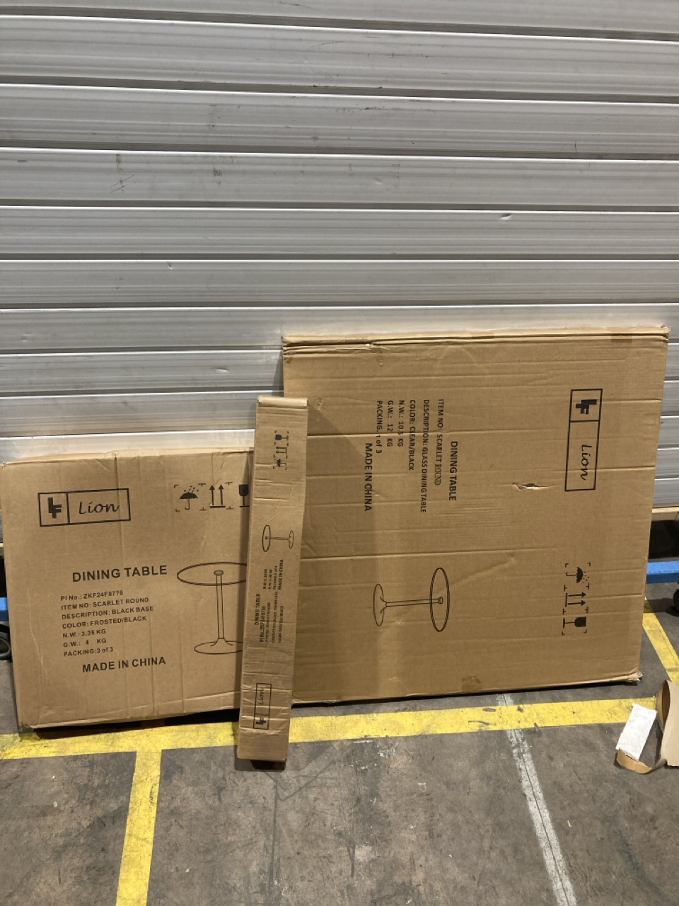 Lot 160  
            Birmingham - Collection Only 

                
DAVID PHILLIPS SCARLET ROUND GLASS DINING TABLE IN FROSTED/BLACK ORIGINAL RRP £250