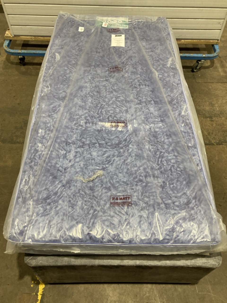 Lot 19  
            Birmingham - Collection or Delivery 

                
DAVID PHILLIPS BLUE SINGLE BEDFRAME WITH INFINITE GOLD+ MATTRESS ORIGINAL RRP £149