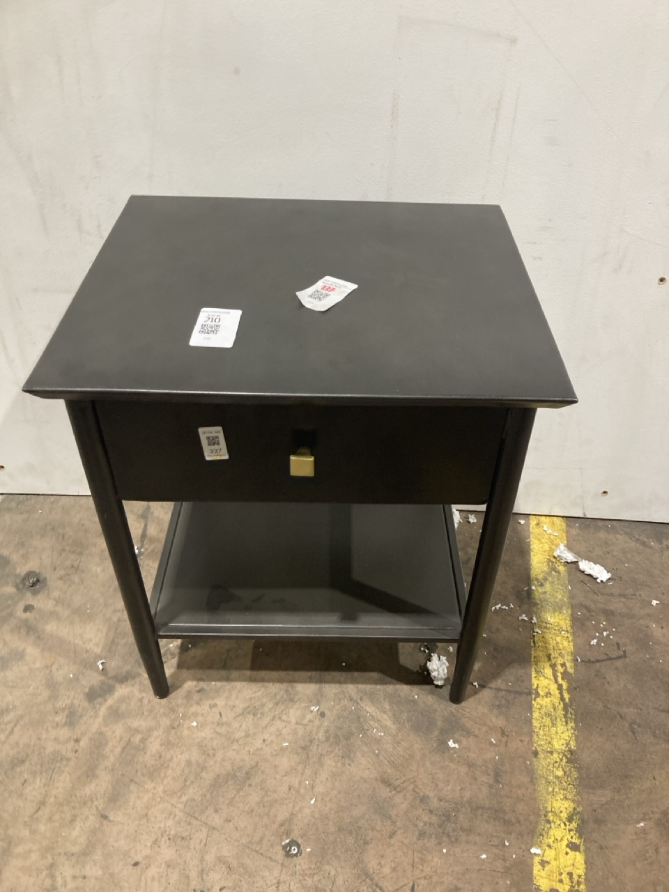 Lot 210  
            Birmingham - Collection or Delivery 

                
DAVID PHILLIPS GRANTHAM 1DRW BEDSIDE TABLE IN WENGE ORIGINAL RRP £229