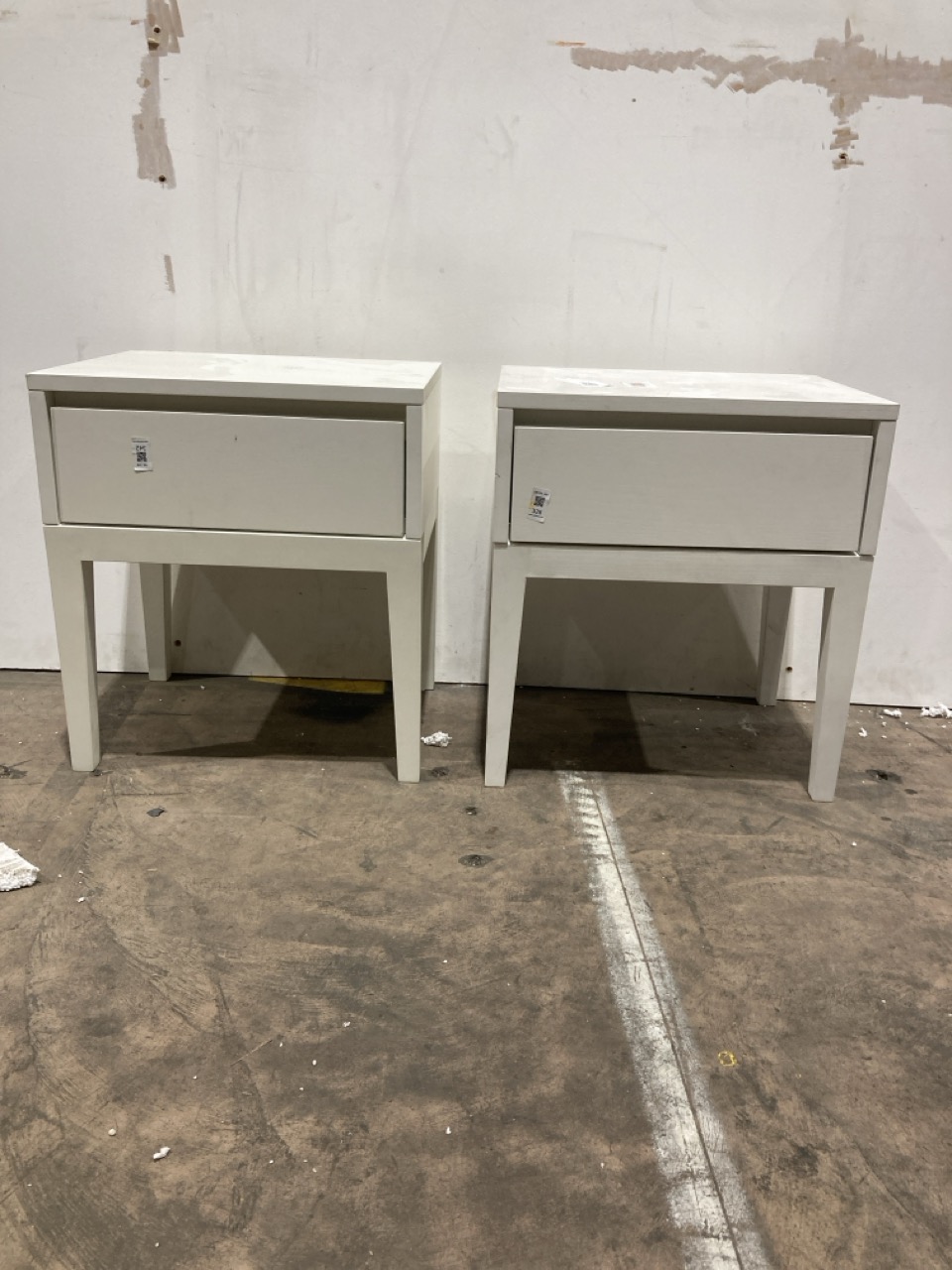 Lot 215  
            Birmingham - Collection or Delivery 

                
DAVID PHILLIPS 2X VALENTINE 1DRW BEDSIDE TABLE IN WHITE ORIGINAL RRP £298