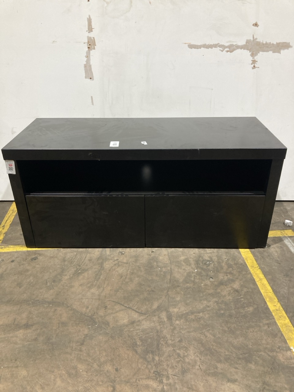 Lot 219  
            Birmingham - Collection or Delivery 

                
DAVID PHILLIPS LASKA 2DRW LOW MEDIA UNIT IN BLACK ORIGINAL RRP £249