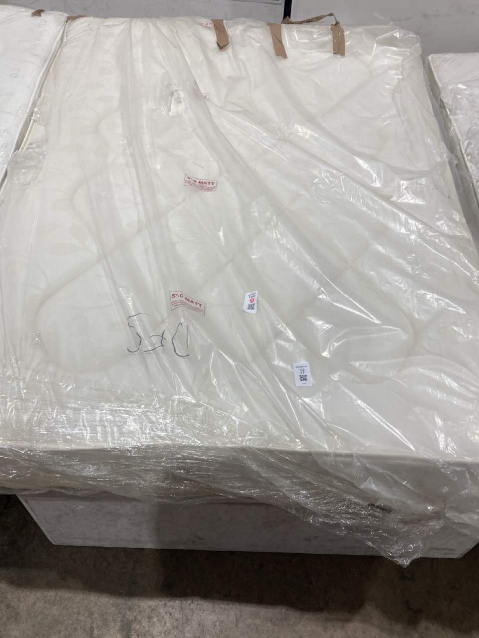 Lot 22  
            Birmingham - Collection or Delivery 

                
DAVID PHILLIPS LIGHT GREY DOUBLE BEDFRAME WITH FIRM ORTHO MATTRESS IR-20005D ORIG...