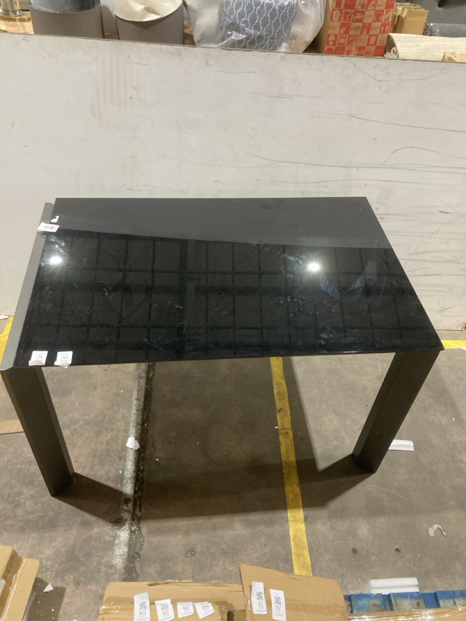Lot 240  
            Birmingham - Collection Only 

                
DAVID PHILLIPS ATTA EXTENDABLE DINING TABLE IN GRAPHITE ORIGINAL RRP £160