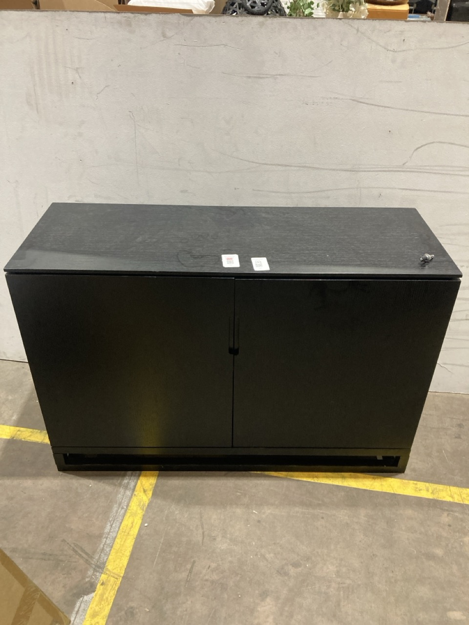 Lot 244  
            Birmingham - Collection or Delivery 

                
DAVID PHILLIPS CORDOBA LARGE SIDEBOARD IN BLACK ORININGAL RRP £649