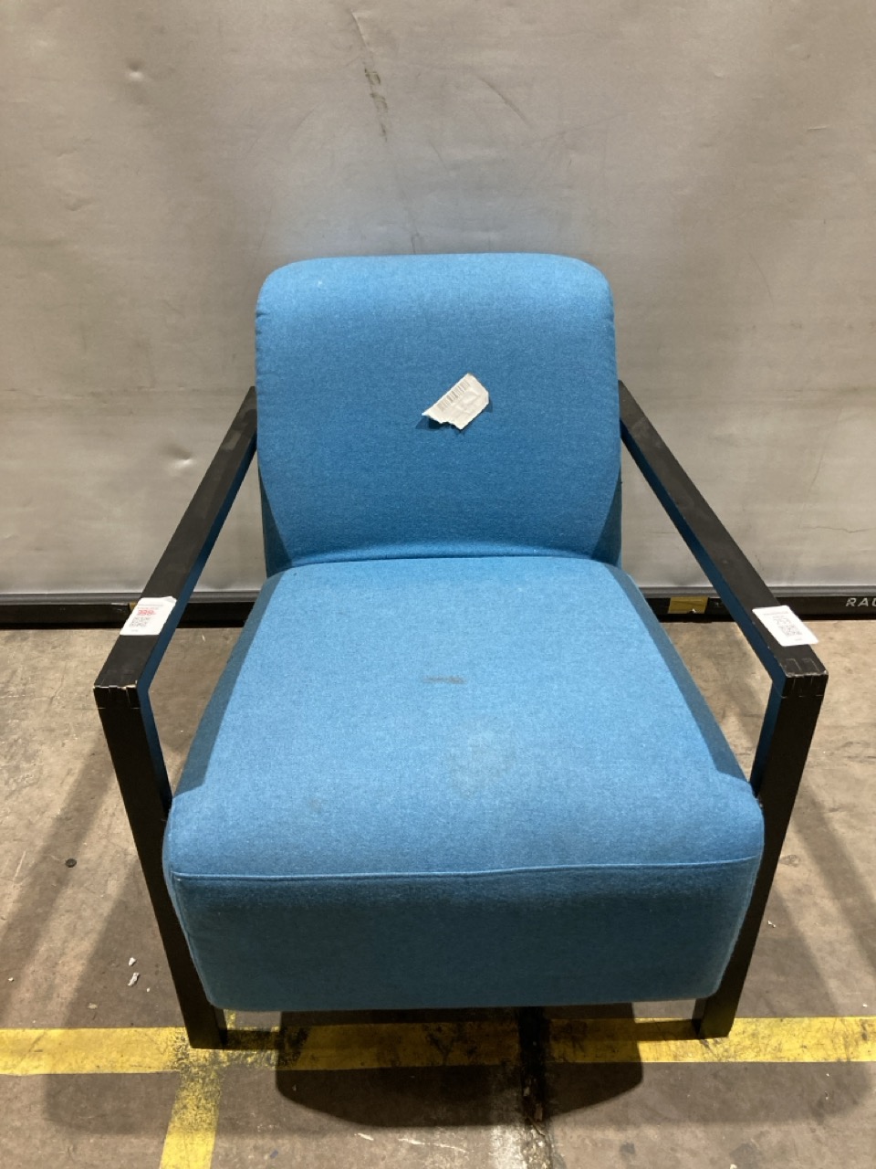 Lot 253  
            Birmingham - Collection or Delivery 

                
DAVID PHILLIPS ARLO OCCASIONAL CHAIR ORIGINAL RRP £429