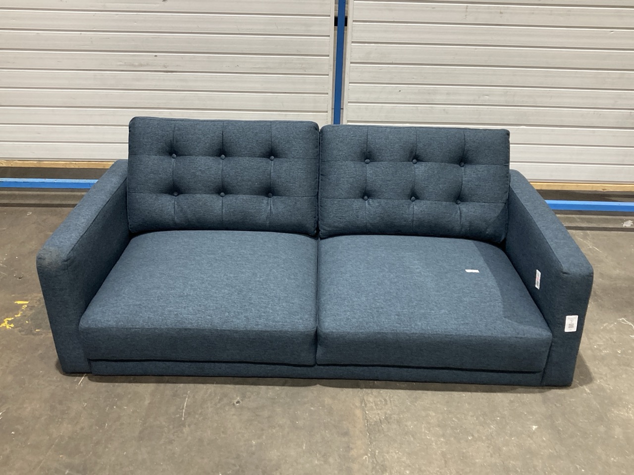 Lot 2  
            Birmingham - Collection or Delivery 

                
DAVID PHILLIPS 2 SEATER SOFA IN CHARCOAL