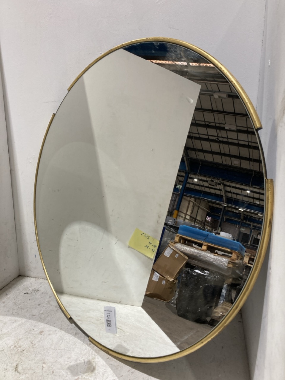 Lot 321  
            Birmingham - Collection Only 

                
DAVID PHILLIPS ADORN MIRROR IN GOLD IR-28103D ORIGINAL RRP £199