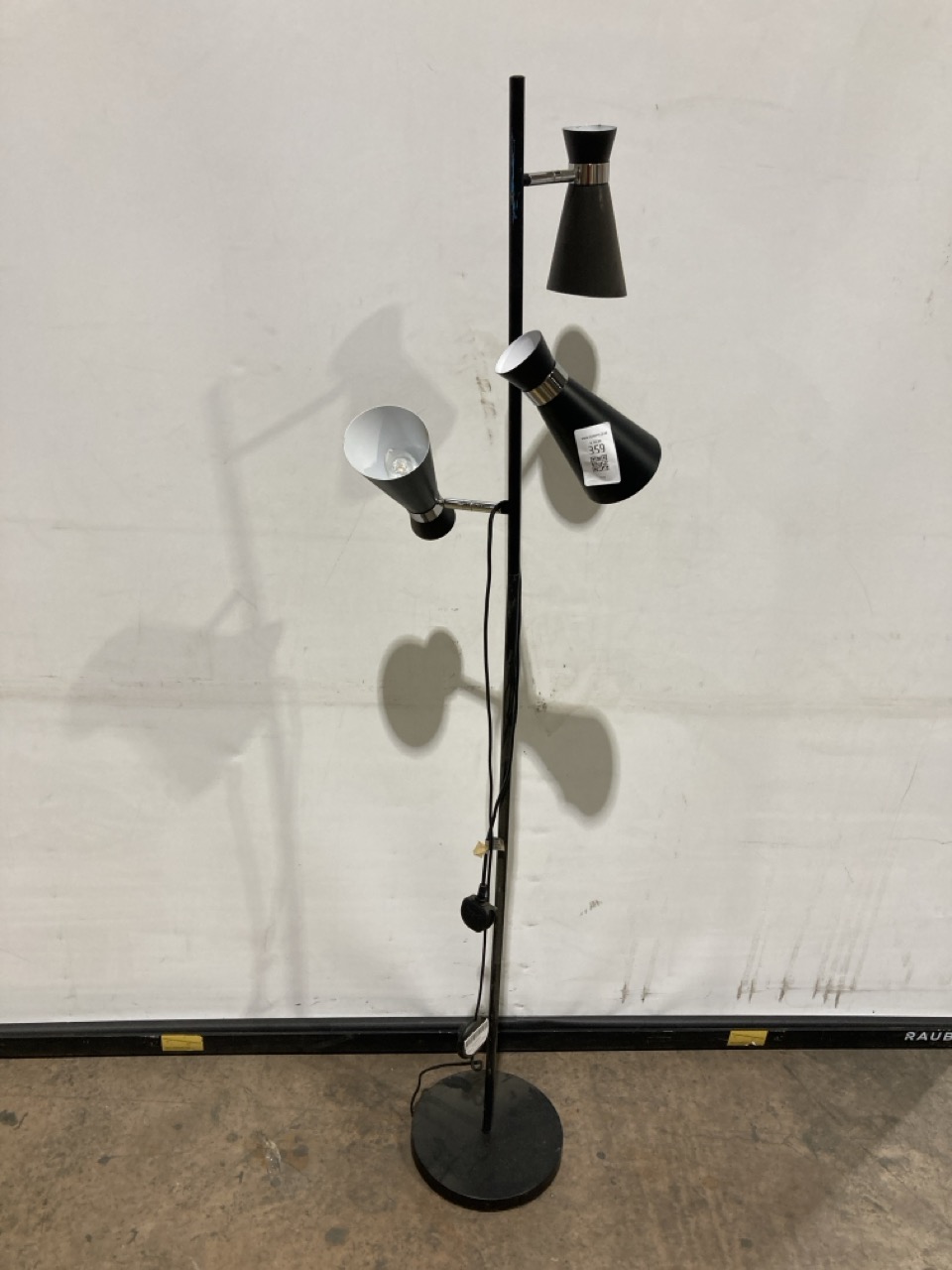 Lot 359  
            Birmingham - Collection Only 

                
DAVID PHILLIPS EASTON FLOOR LAMP IN BLACK IR-27783D ORIGINAL RRP £199