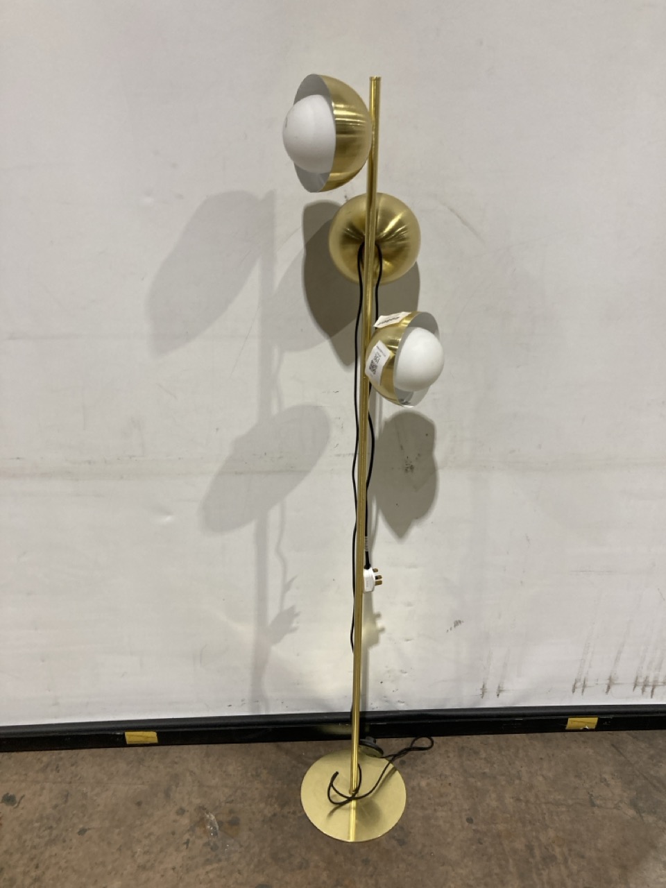 Lot 361  
            Birmingham - Collection Only 

                
DAVID PHILLIPS BUBBLE FLOOR LAMP IN BRASS