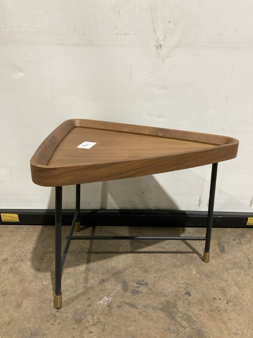 Lot 390  
            Birmingham - Collection or Delivery 

                
DAVID PHILLIPS FREDA SIDE TABLE IN WALNUT IR-41504D