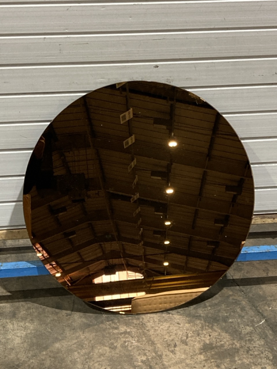 Lot 40  
            Birmingham - Collection Only 

                
DAVID PHILLIPS GINA COFFEE TABLE IN MIRROR GLASS/BRONZE ORIGINAL RRP £279