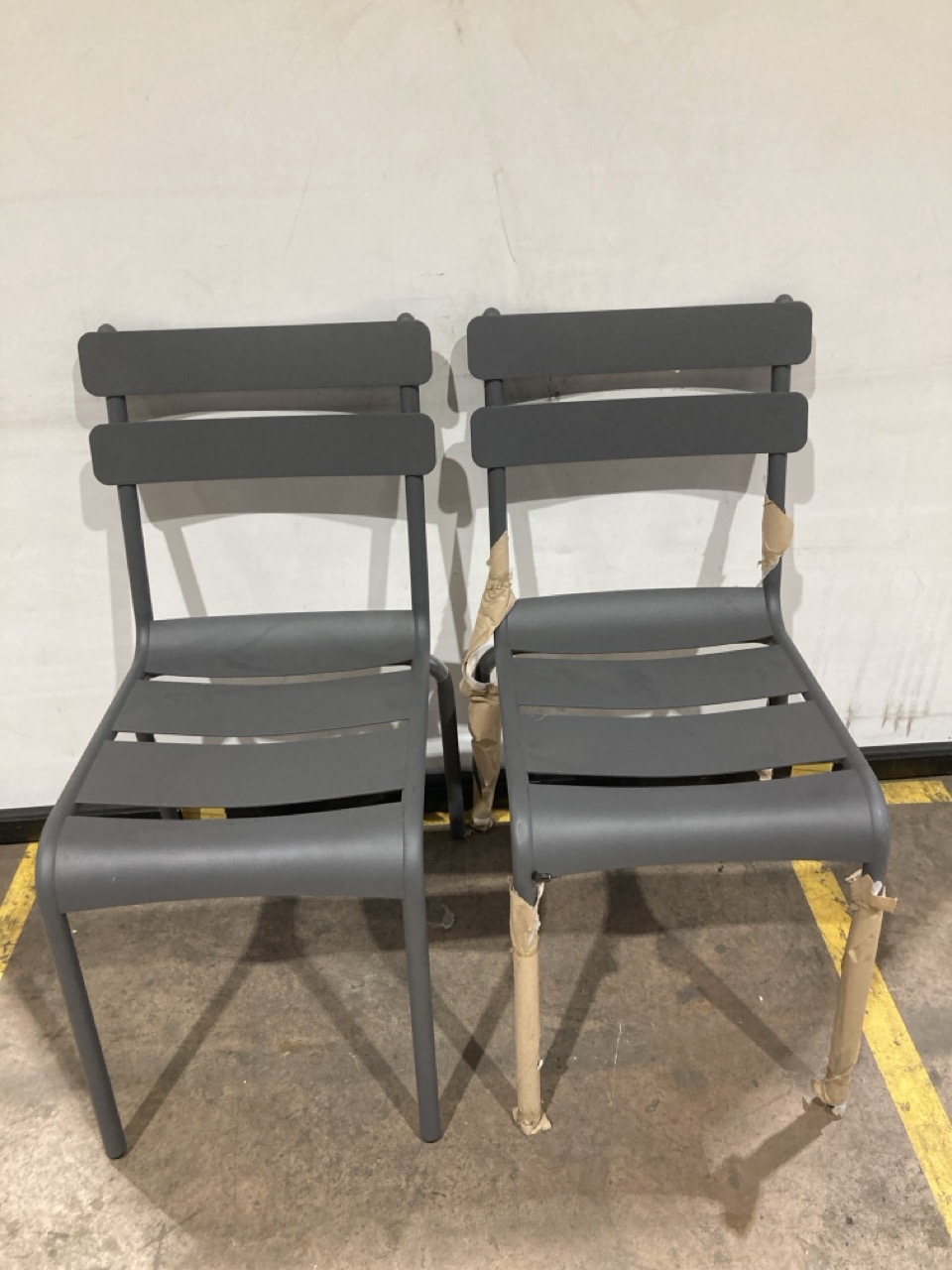 Lot 416  
            Birmingham - Collection or Delivery 

                
DAVID PHILLIPS 2X GREY METAL OUTDOOR CHAIRS