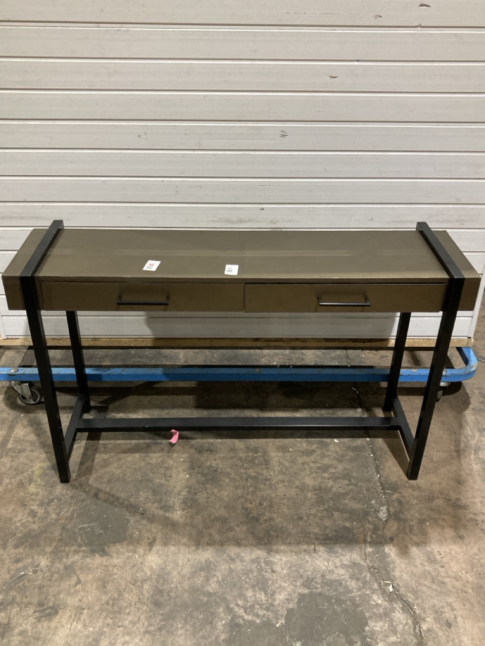 Lot 49  
            Birmingham - Collection or Delivery 

                
DAVID PHILLIPS MILTON CONSOLE/DRESSER TABLE 105CM IR-20467D ORIGINAL RRP £425