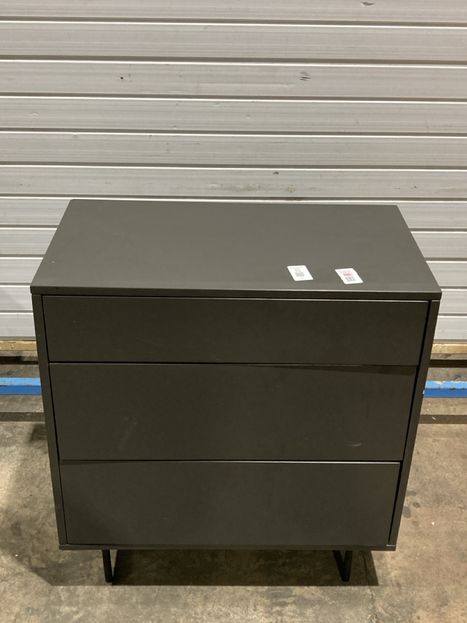 Lot 53  
            Birmingham - Collection or Delivery 

                
DAVID PHILLIPS MARLEY 3DRW CHEST IN DARK GREY IR-25401D ORIGINAL RRP £219