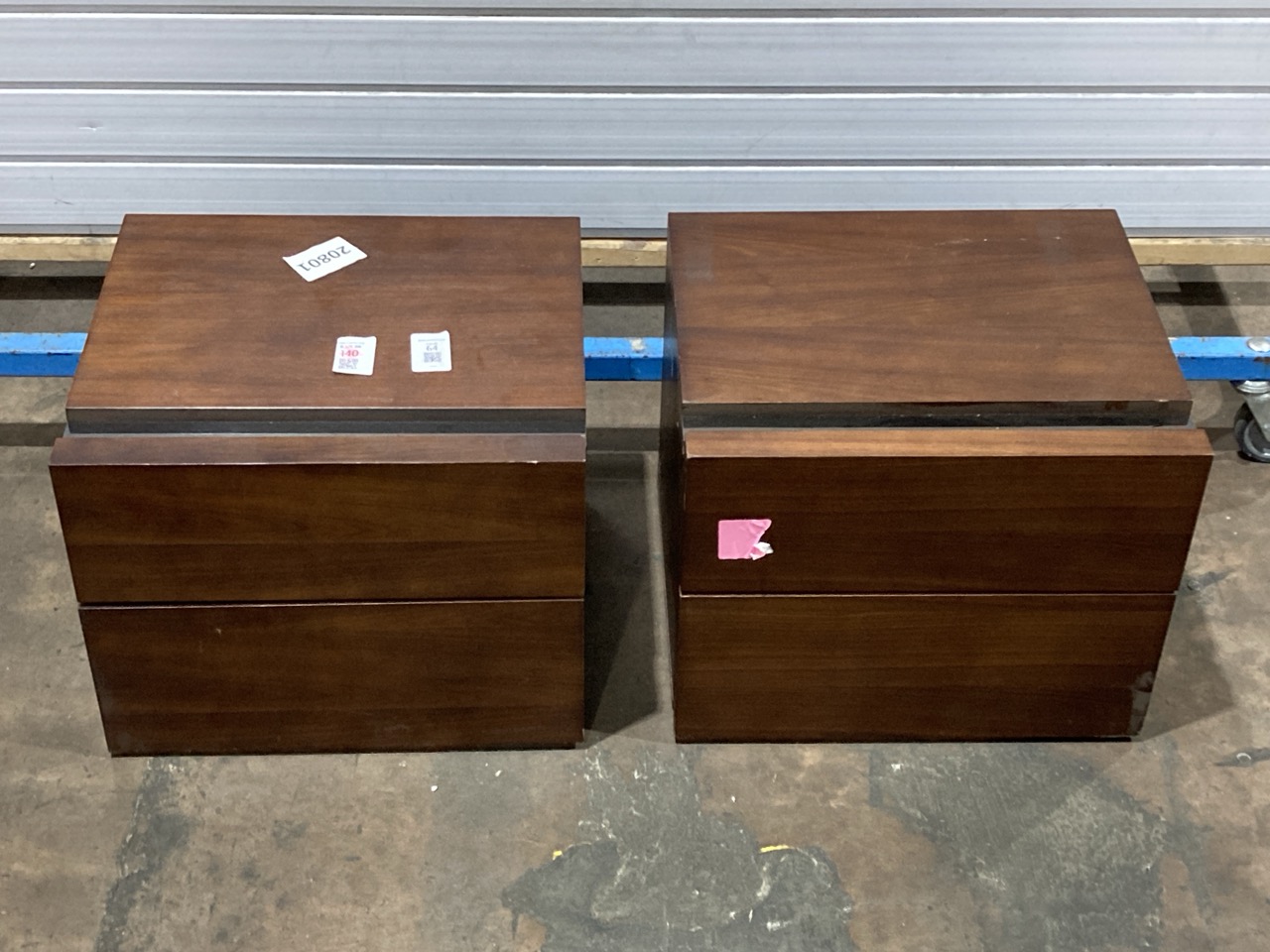 Lot 64  
            Birmingham - Collection or Delivery 

                
DAVID PHILLIPS PAIR OF SORRENTO 2DRW BEDSIDE TABLE IN WALNUT IR-01040D ORIGINAL R...