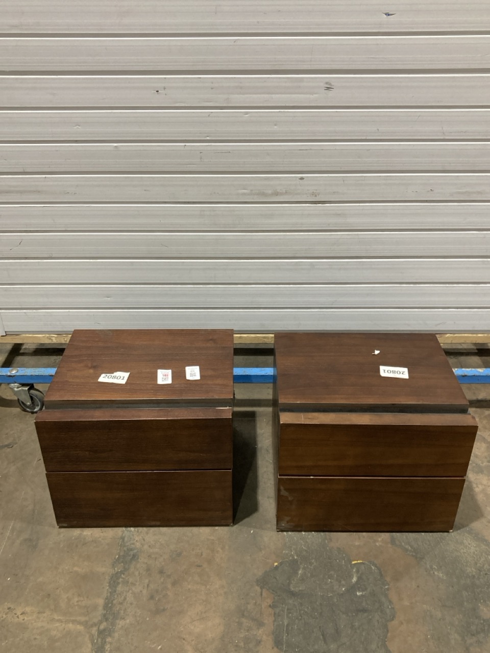 Lot 65  
            Birmingham - Collection or Delivery 

                
DAVID PHILLIPS PAIR OF SORRENTO 2DRW BEDSIDE TABLE IN WALNUT IR-01040D ORIGINAL R...