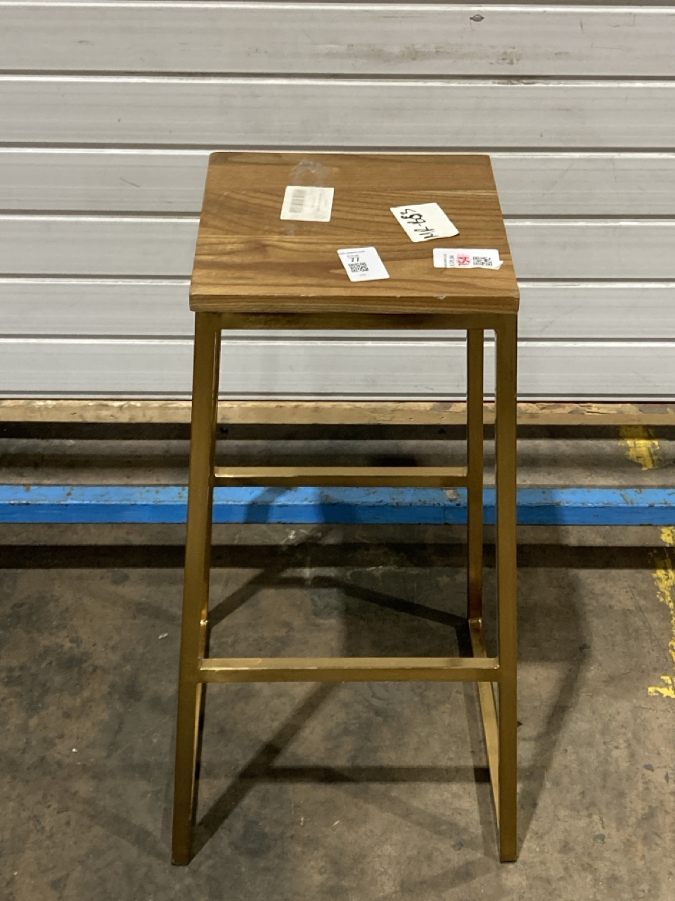 Lot 77  
            Birmingham - Collection or Delivery 

                
DAVID PHILLIPS AVERY BAR STOOL IN OAK/METAL IR-31488D ORIGINAL RRP £121