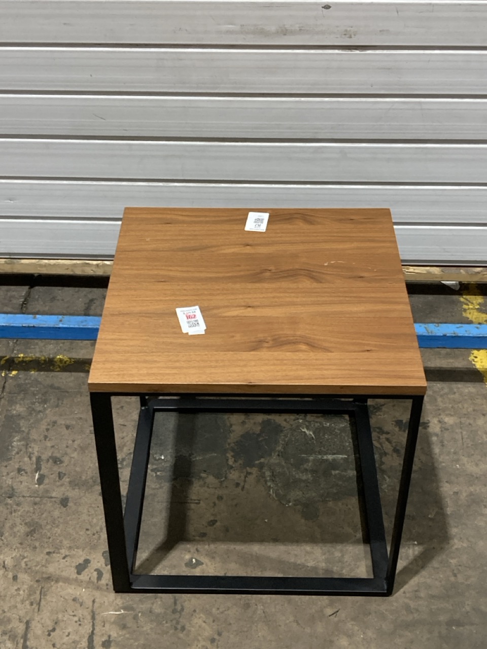 Lot 82  
            Birmingham - Collection or Delivery 

                
DAVID PHILLIPS LANCELOT LAMP TABLE IN WALNUT/BLACK IR-24062D ORIGINAL RRP £129