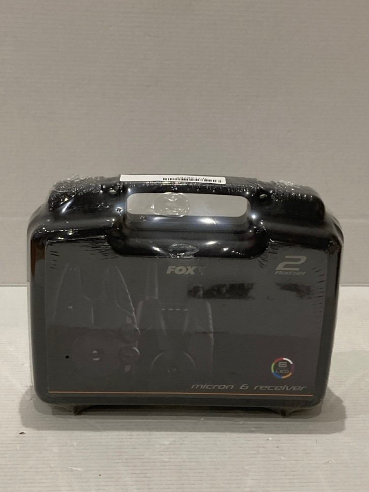 Lot 9  
            Chesterfield Tech - Parcel Delivery Only 

                
FOX MICRON AND RECEIVER 2 ROD SET TECH IN BLACK. (WITH BOX) [JPTC88782] (LOCATION...