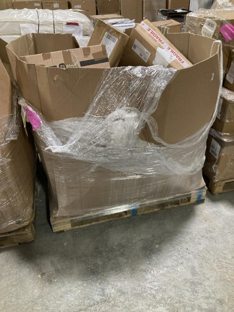 Lot 1007  
            Chesterfield SR40 - Collection or Optional Delivery Available 

                
PALLET OF ASSORTED ITEMS TO INCLUDE GOLD TWIST LAMP POST ORNAMENT (LOCATION: SR42)