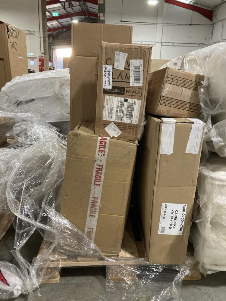 Lot 1018  
            Chesterfield SR40 - Collection or Optional Delivery Available 

                
PALLET OF ASSORTED ITEMS TO INCLUDE STANDARD DUTY CLAMP (LOCATION: SR42)