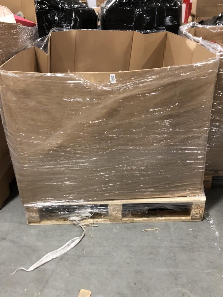 Lot 1056  
            Chesterfield SR40 - Collection or Optional Delivery Available 

                
PALLET OF ASSORTED ITEMS TO INCLUDE LED STRING LIGHTS (LOCATION: SR42)