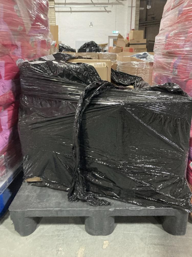 Lot 1072  
            Chesterfield SR40 - Collection 

                
PALLET OF SIMPLE SOLUTION EXTREME STAIN AND ODOUR REMOVER (COLLECTION ONLY) (LOCA...