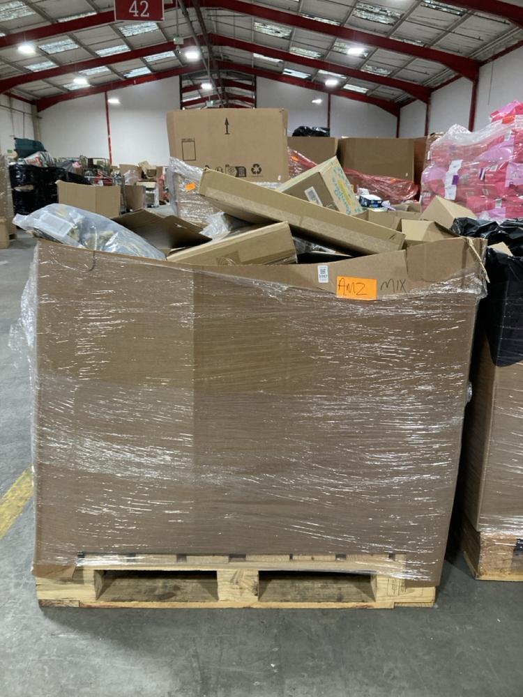 Lot 1087  
            Chesterfield SR40 - Collection or Optional Delivery Available 

                
PALLET OF ASSORTED ITEMS TO INCLUDE GOLD RIBBON (LOCATION: SR42)
