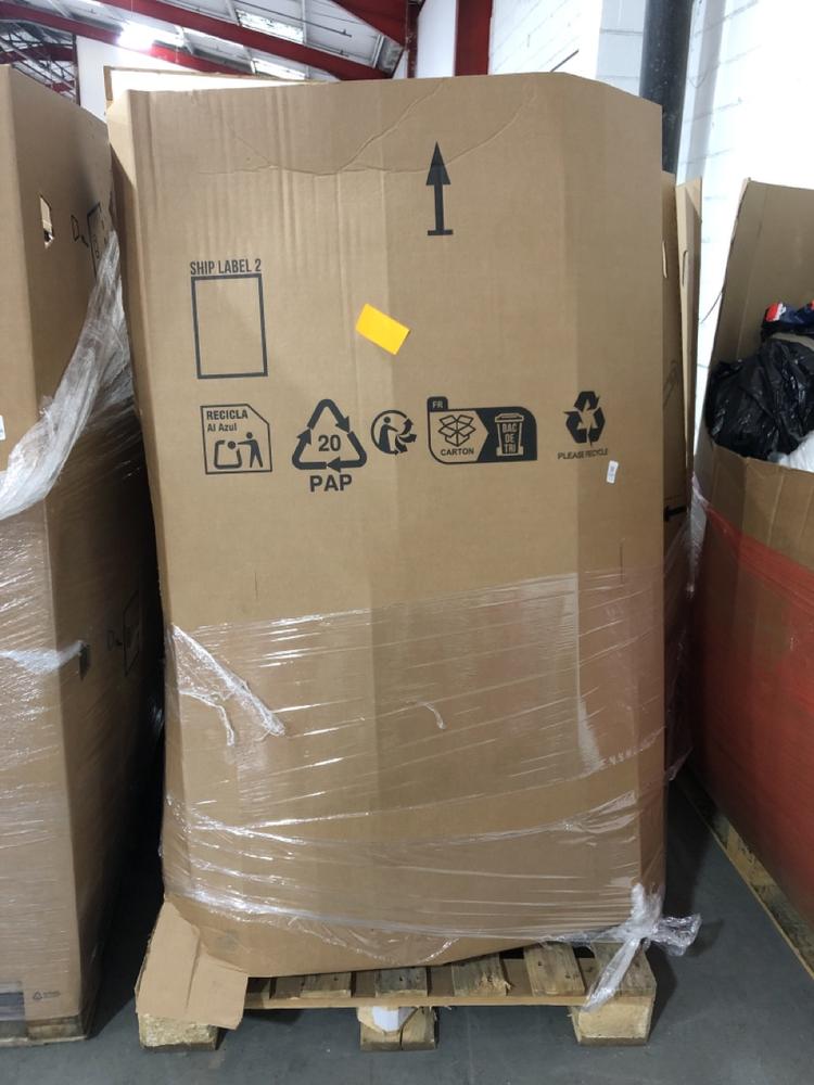 Lot 1107  
            Chesterfield SR40 - Collection or Optional Delivery Available 

                
PALLET OF ASSORTED ITEMS TO INCLUDE PERFECTCARE 7000 IRON (LOCATION: SR42)