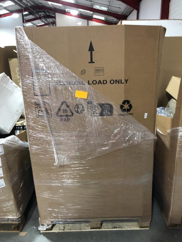 Lot 1109  
            Chesterfield SR40 - Collection or Optional Delivery Available 

                
PALLET OF ASSORTED ITEMS TO INCLUDE SINGLE MATTRESS IN WHITE (LOCATION: SR42)