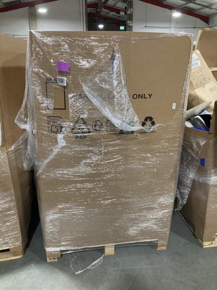 Lot 1117  
            Chesterfield SR40 - Collection or Optional Delivery Available 

                
PALLET OF ASSORTED ITEMS TO INCLUDE 6FT FOLDING TABLE (LOCATION: SR42)