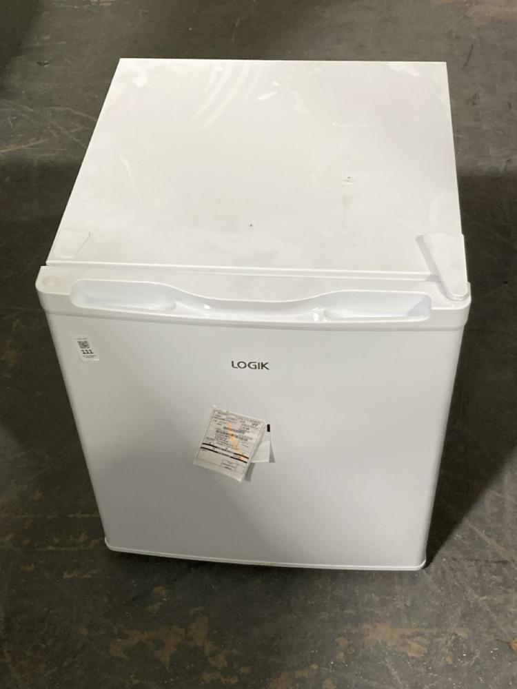 Lot 111  
            Chesterfield SR40 - Collection or Optional Delivery Available 

                
LOGIK COUNTERTOP FREEZER IN WHITE MODEL: LTF33W23 (LOCATION: A3)