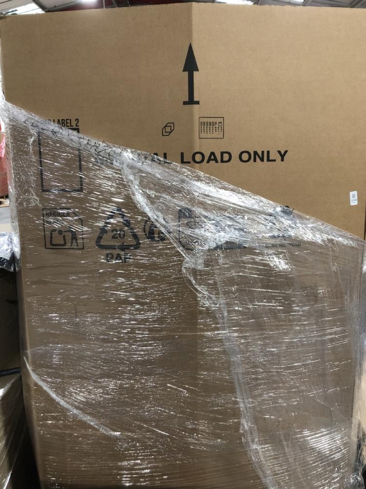 Lot 1142  
            Chesterfield SR40 - Collection or Optional Delivery Available 

                
PALLET OF ASSORTED ITEMS TO INCLUDE CATSAN CAT LITTER (LOCATION: SR42)