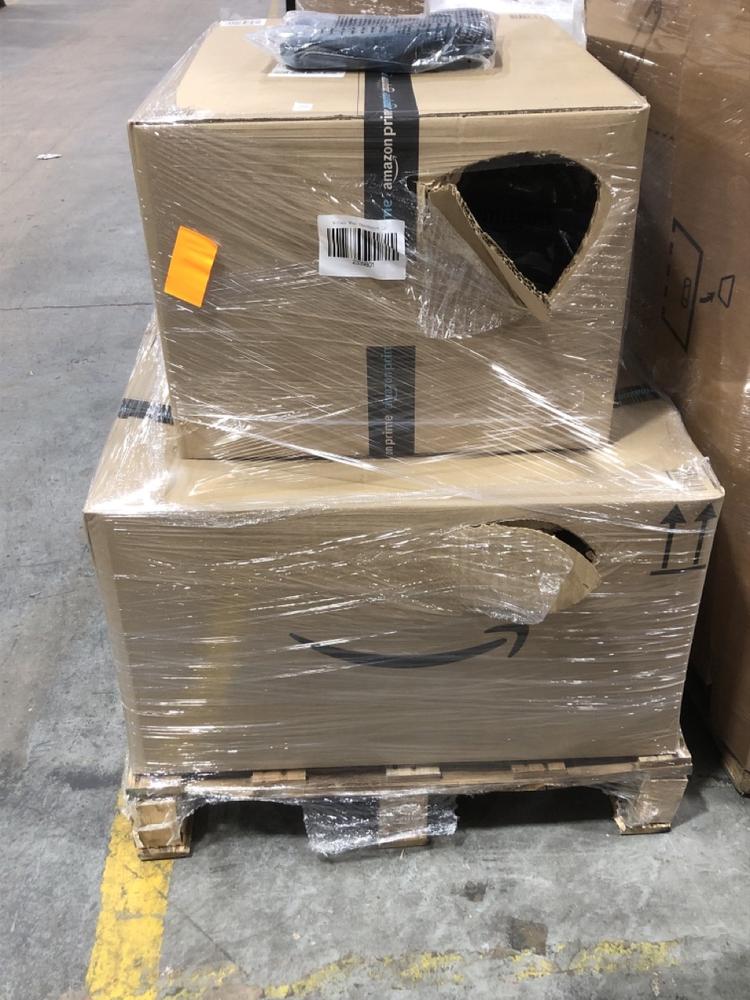 Lot 1143  
            Chesterfield SR40 - Collection or Optional Delivery Available 

                
PALLET OF ASSORTED ITEMS TO INCLUDE JEANS IN DENIM SIZE 36W X 32L (LOCATION: SR42)