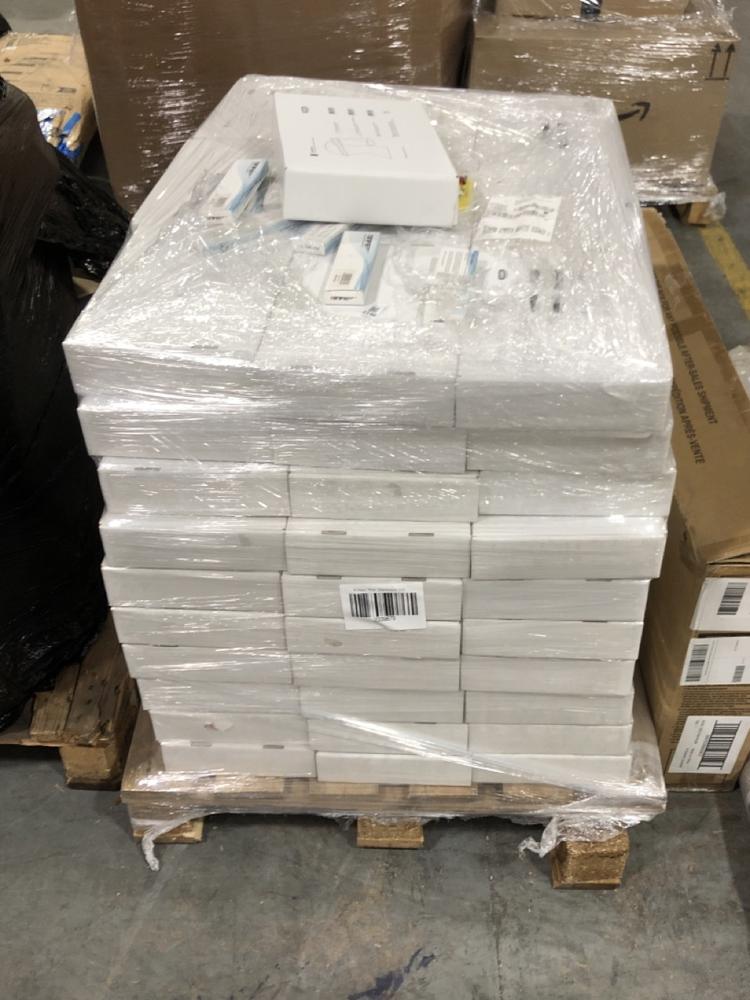 Lot 1146  
            Chesterfield SR40 - Collection or Optional Delivery Available 

                
PALLET OF ASSORTED ITEMS TO INCLUDE FACEGUARD (LOCATION: SR42)