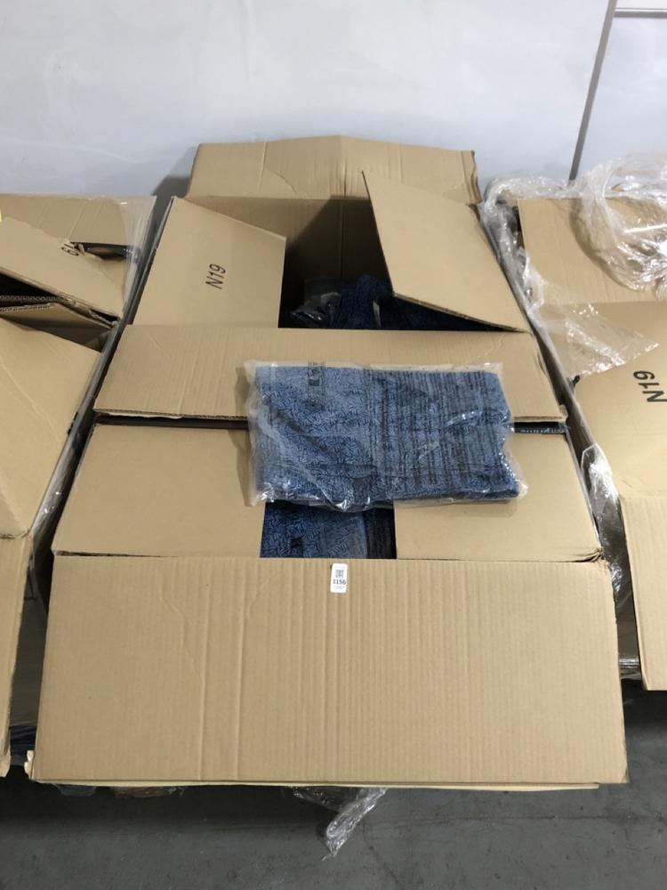 Lot 1156  
            Chesterfield SR40 - Collection or Optional Delivery Available 

                
PALLET OF SHORTS IN NAVY SIZE XXL (LOCATION: SR42)